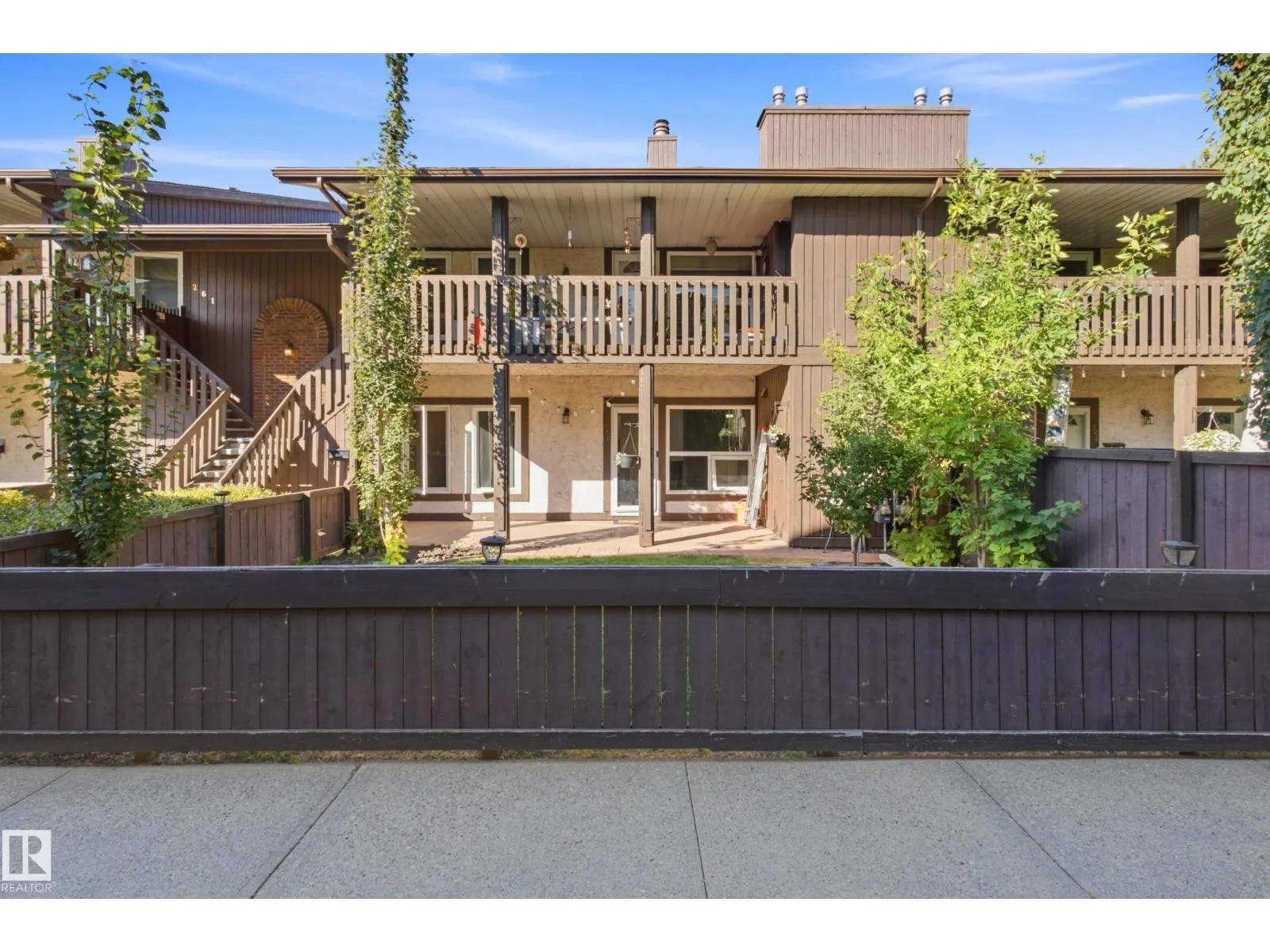 258 SURREY GD NW