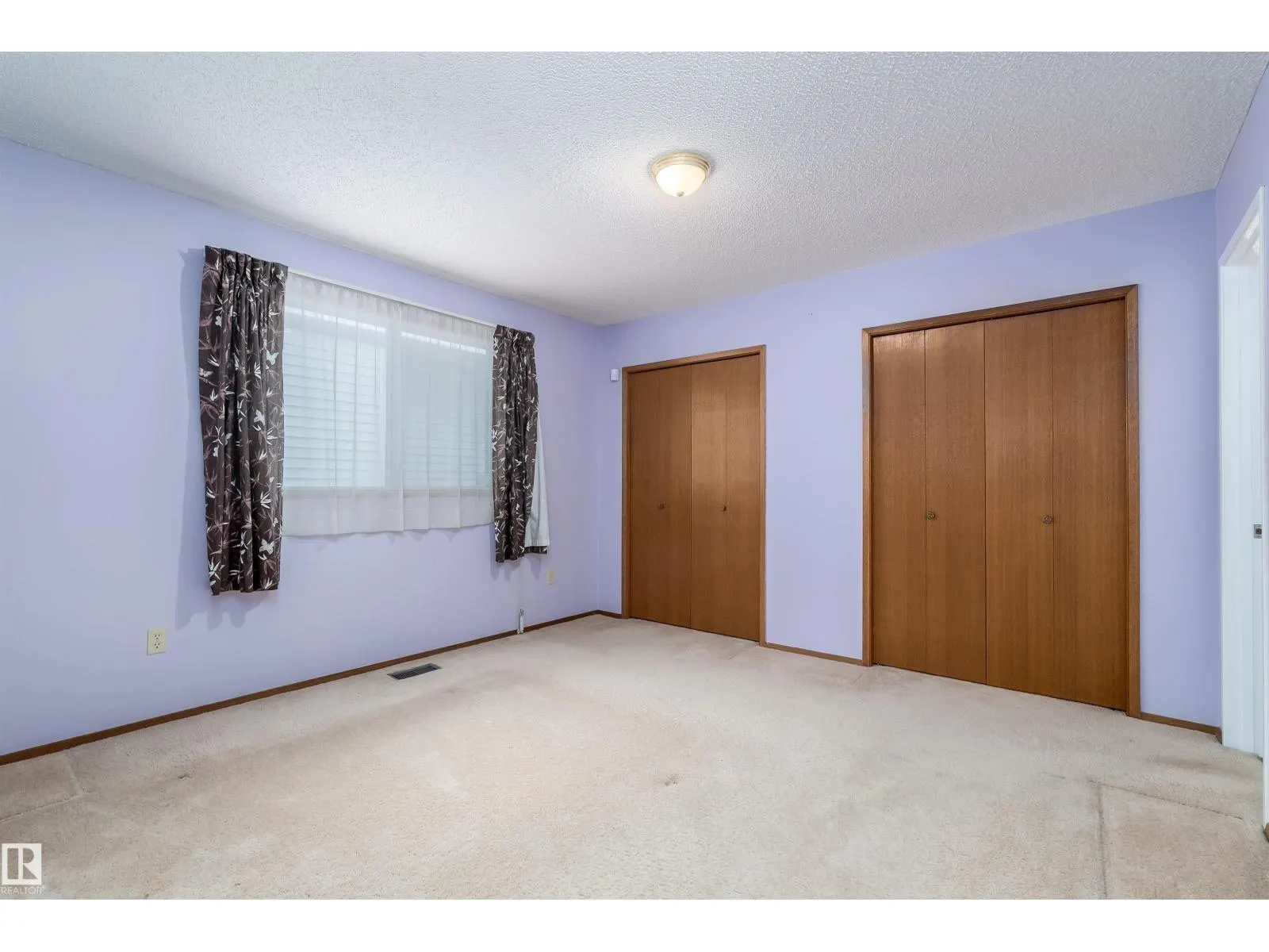 11125 19 AV NW