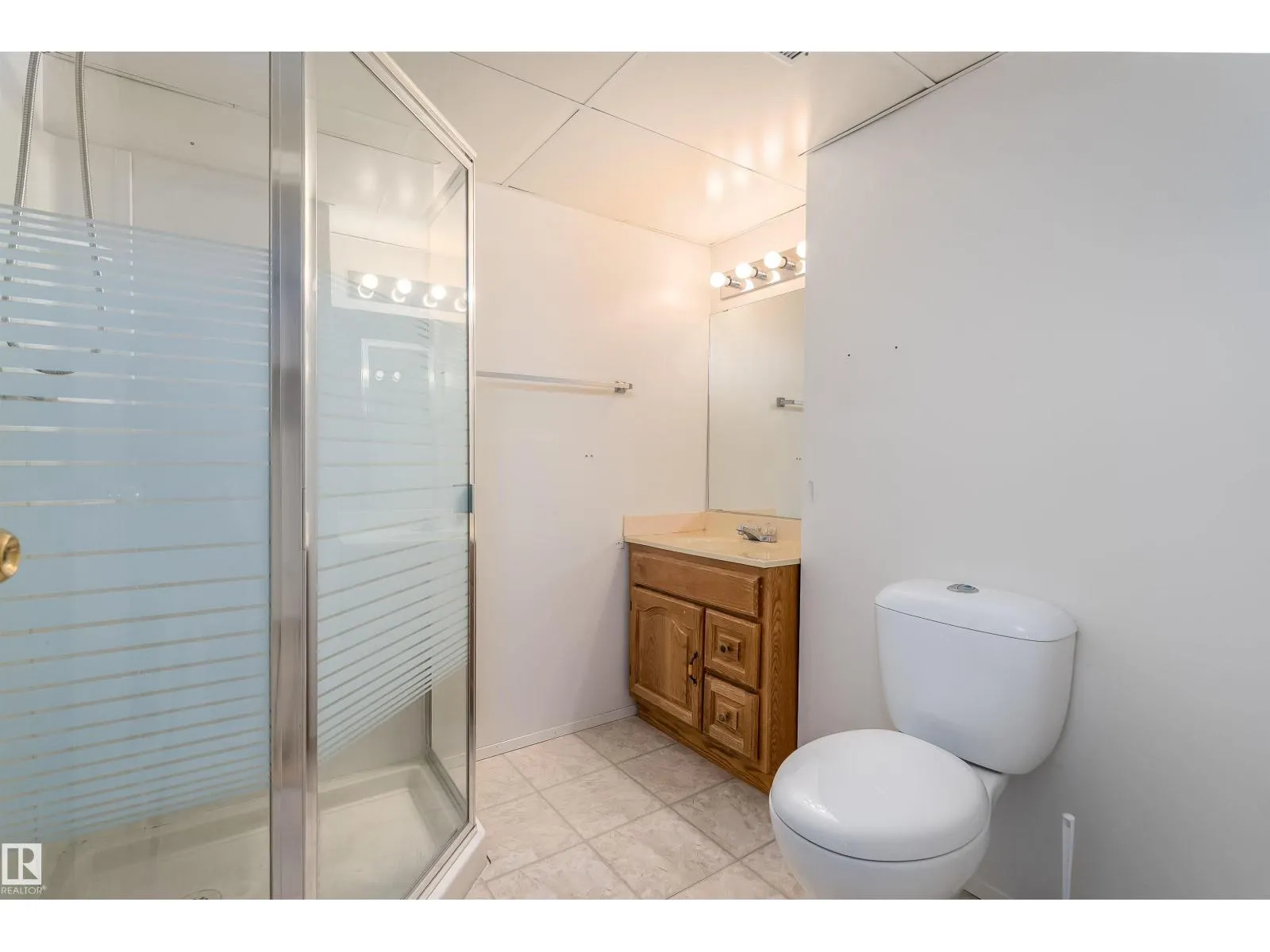 11125 19 AV NW