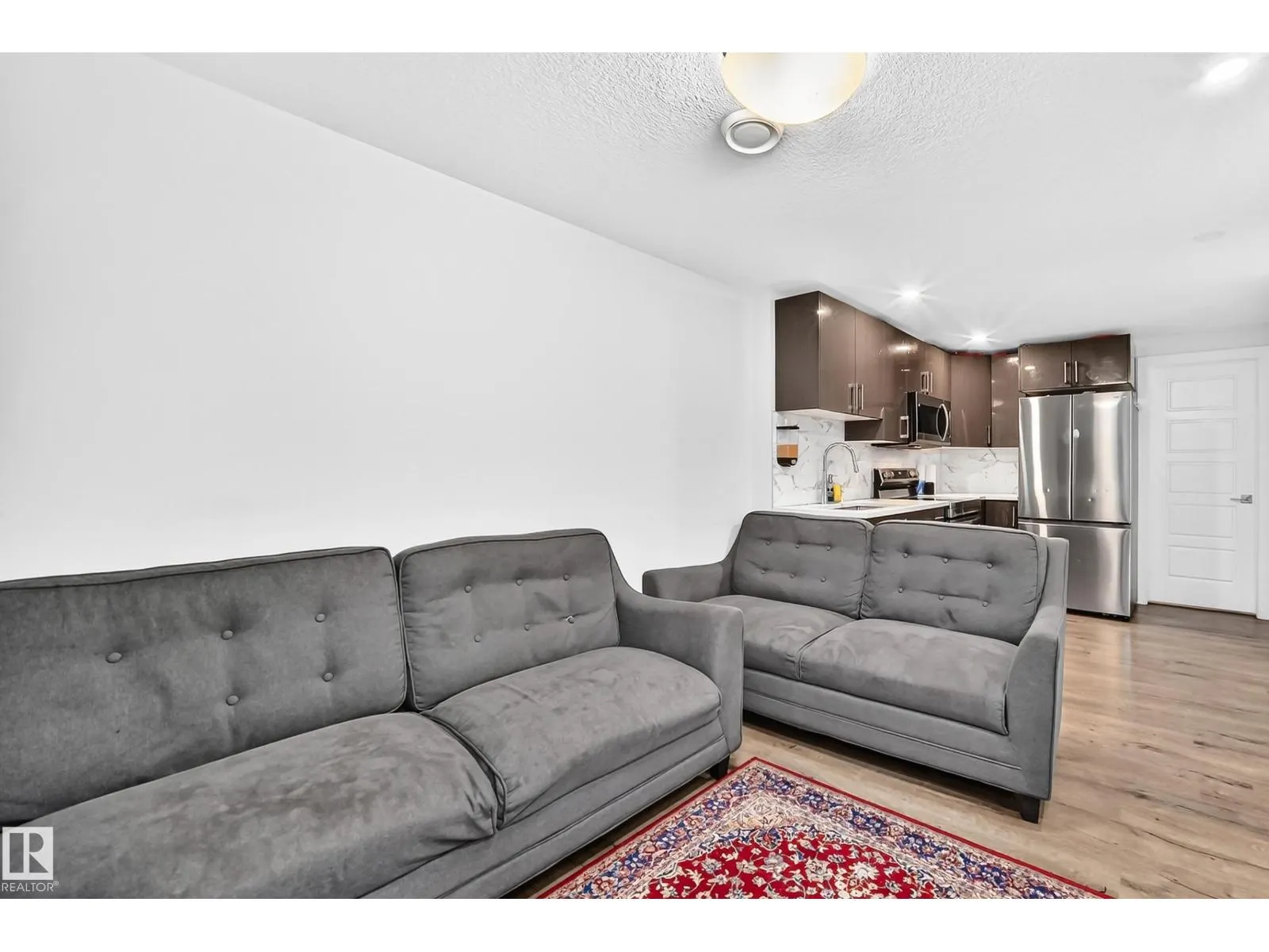 4698 177 AV NW