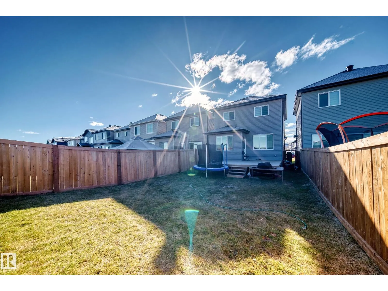 4698 177 AV NW