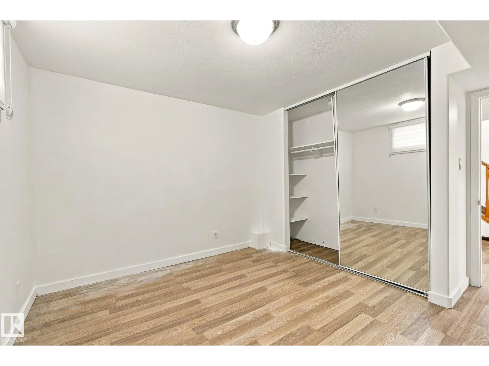 11203 136 AV NW