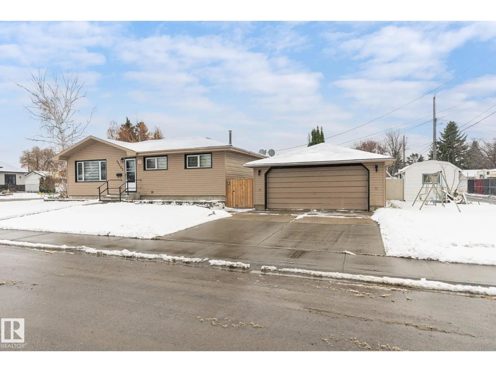 11203 136 AV NW