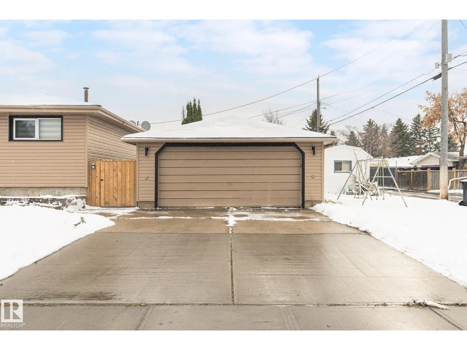 11203 136 AV NW
