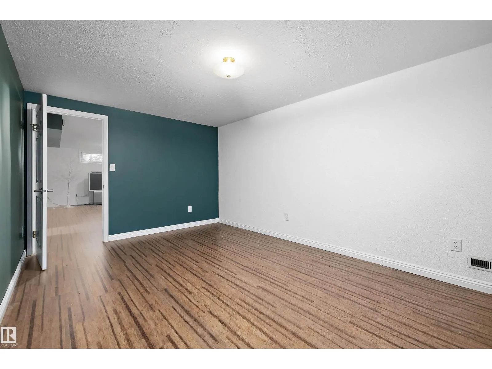 13304 73 ST NW