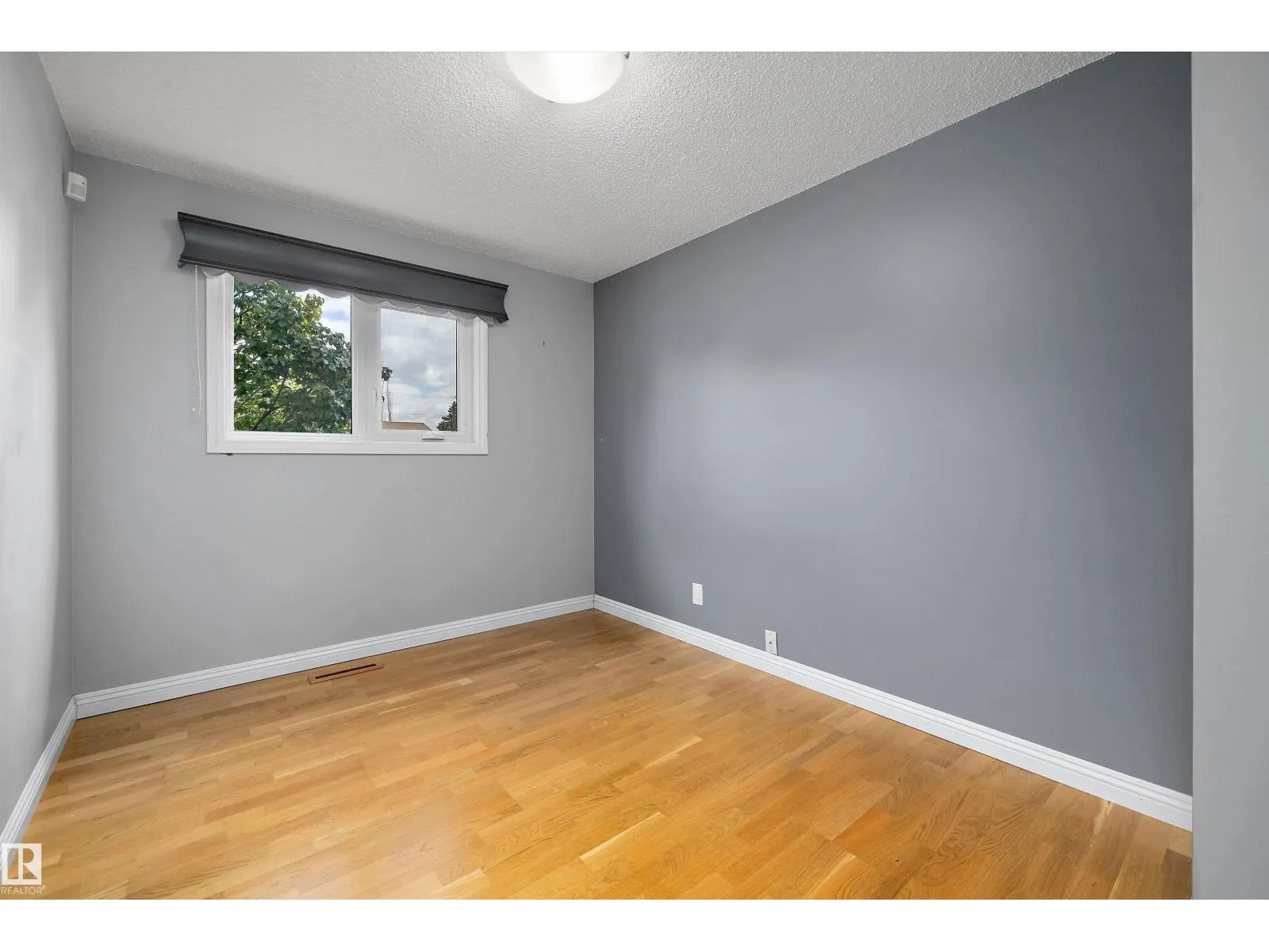 13304 73 ST NW