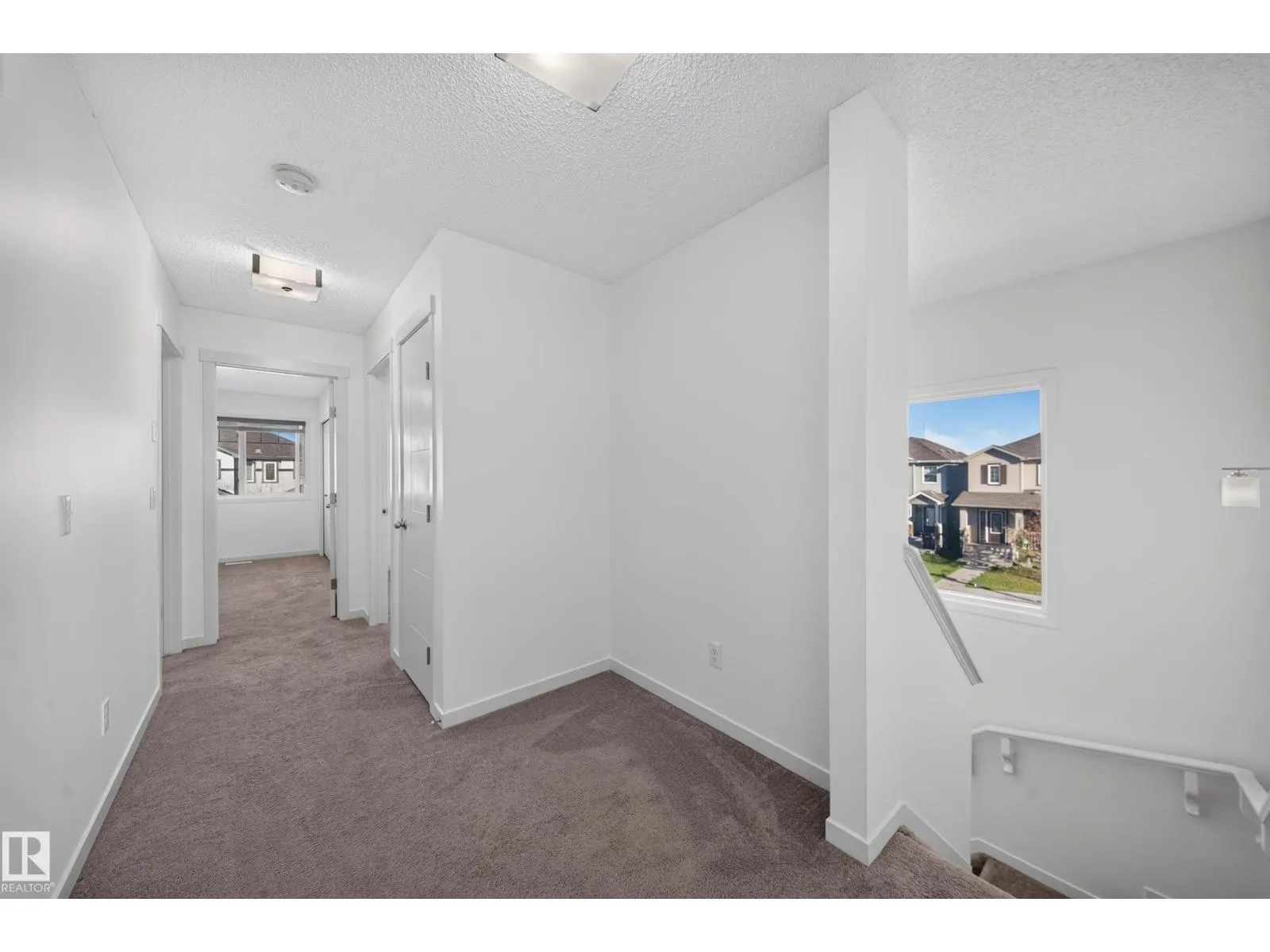 1403 26 AVE NW