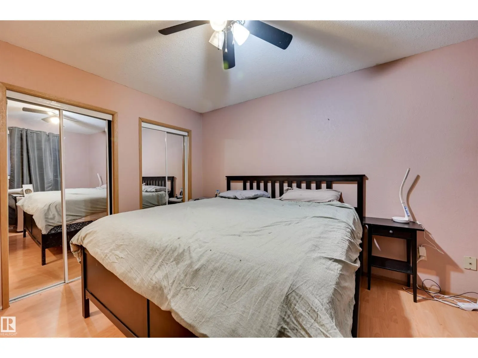 3929 25 AV NW