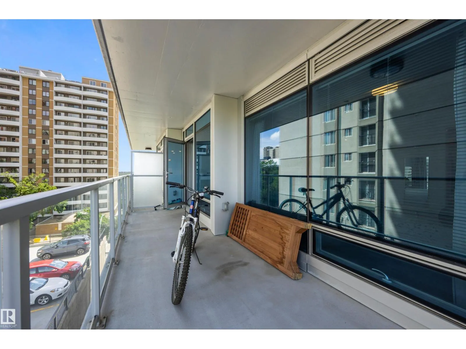 #802 9720 106 ST NW
