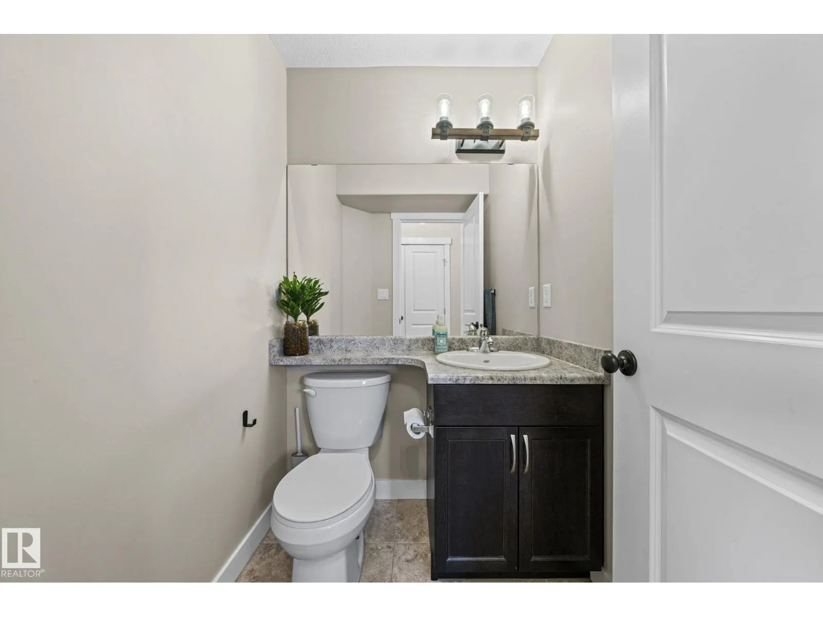 957 CRYSTALLINA NERA WY NW