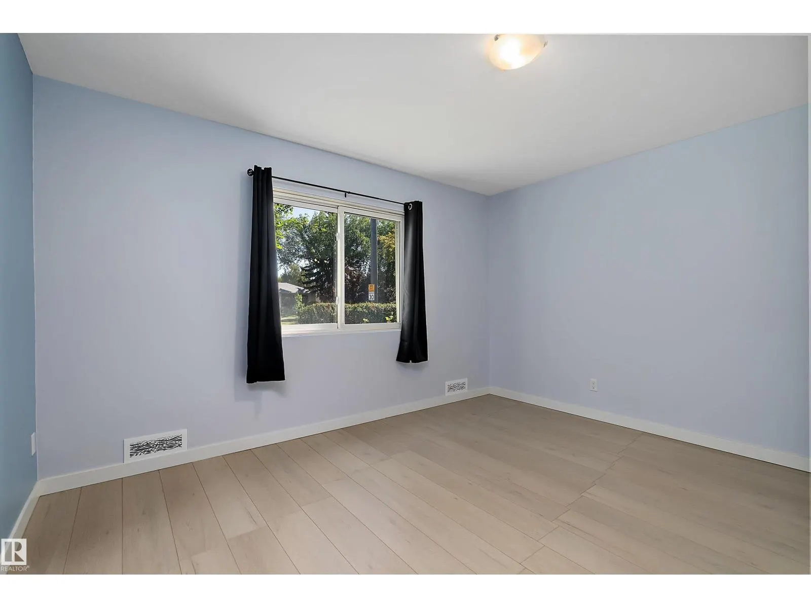 10432 50 ST NW