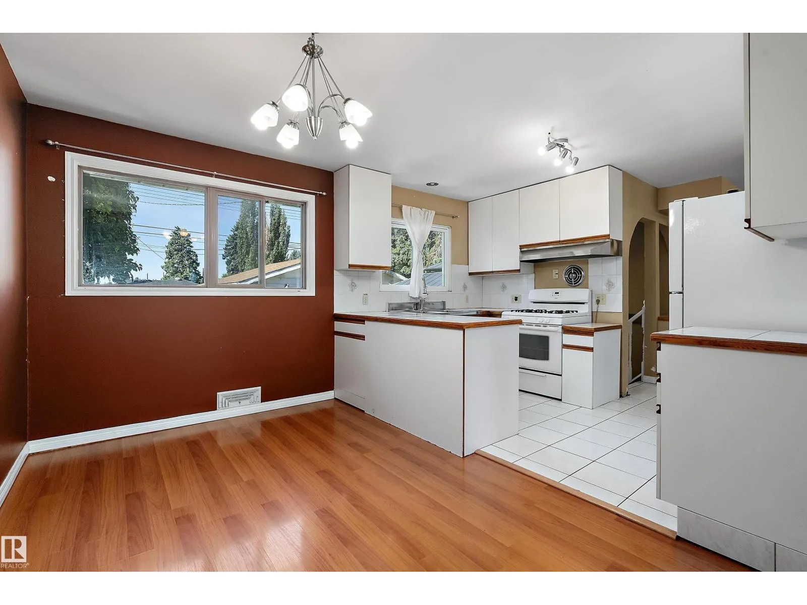 10432 50 ST NW