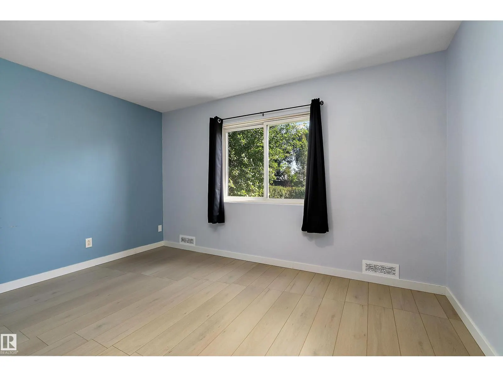 10432 50 ST NW