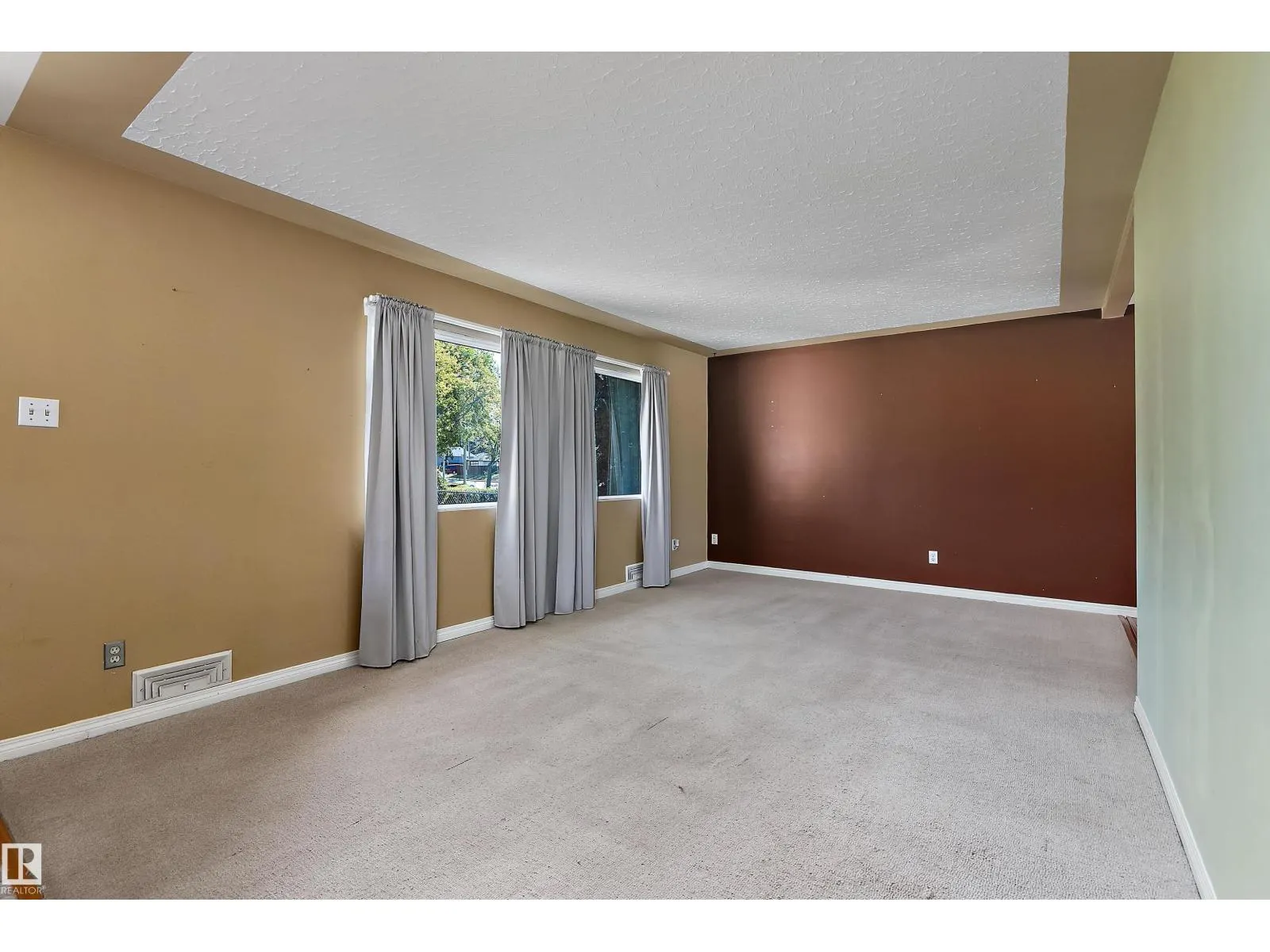 10432 50 ST NW