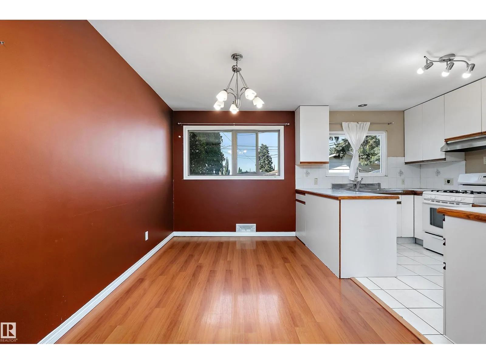 10432 50 ST NW