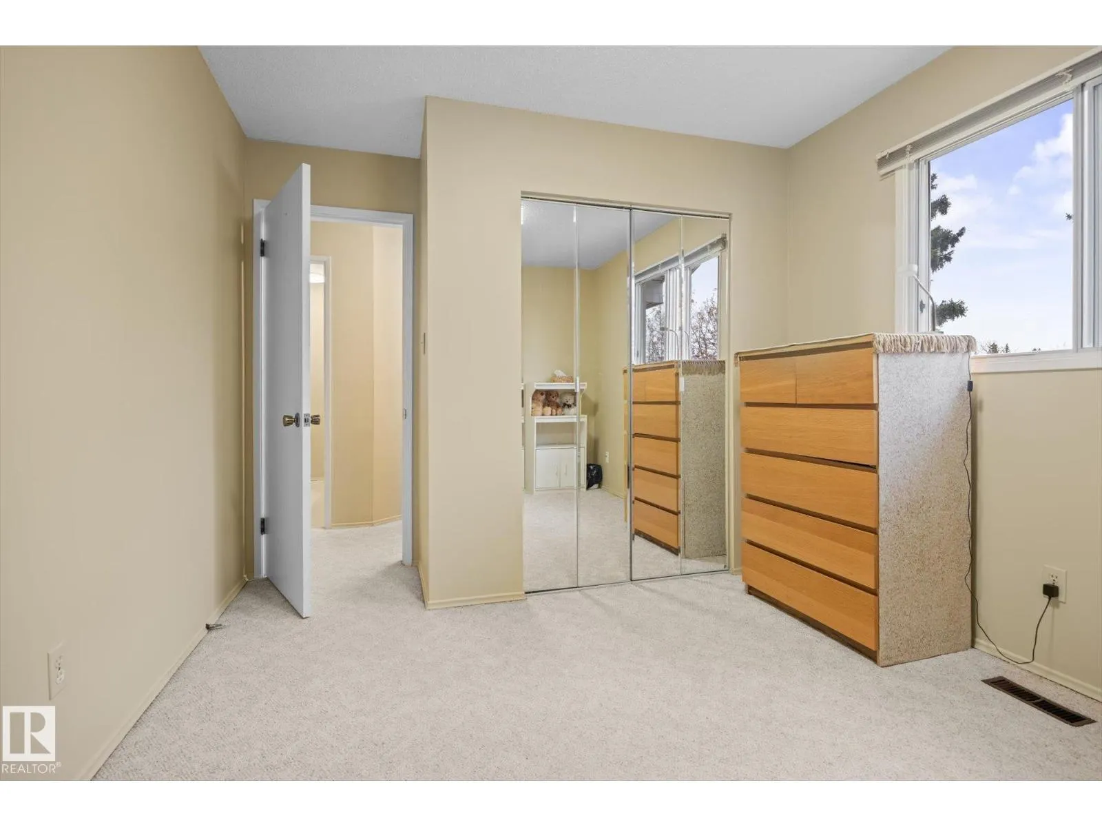 #85 52409 RGE ROAD 223