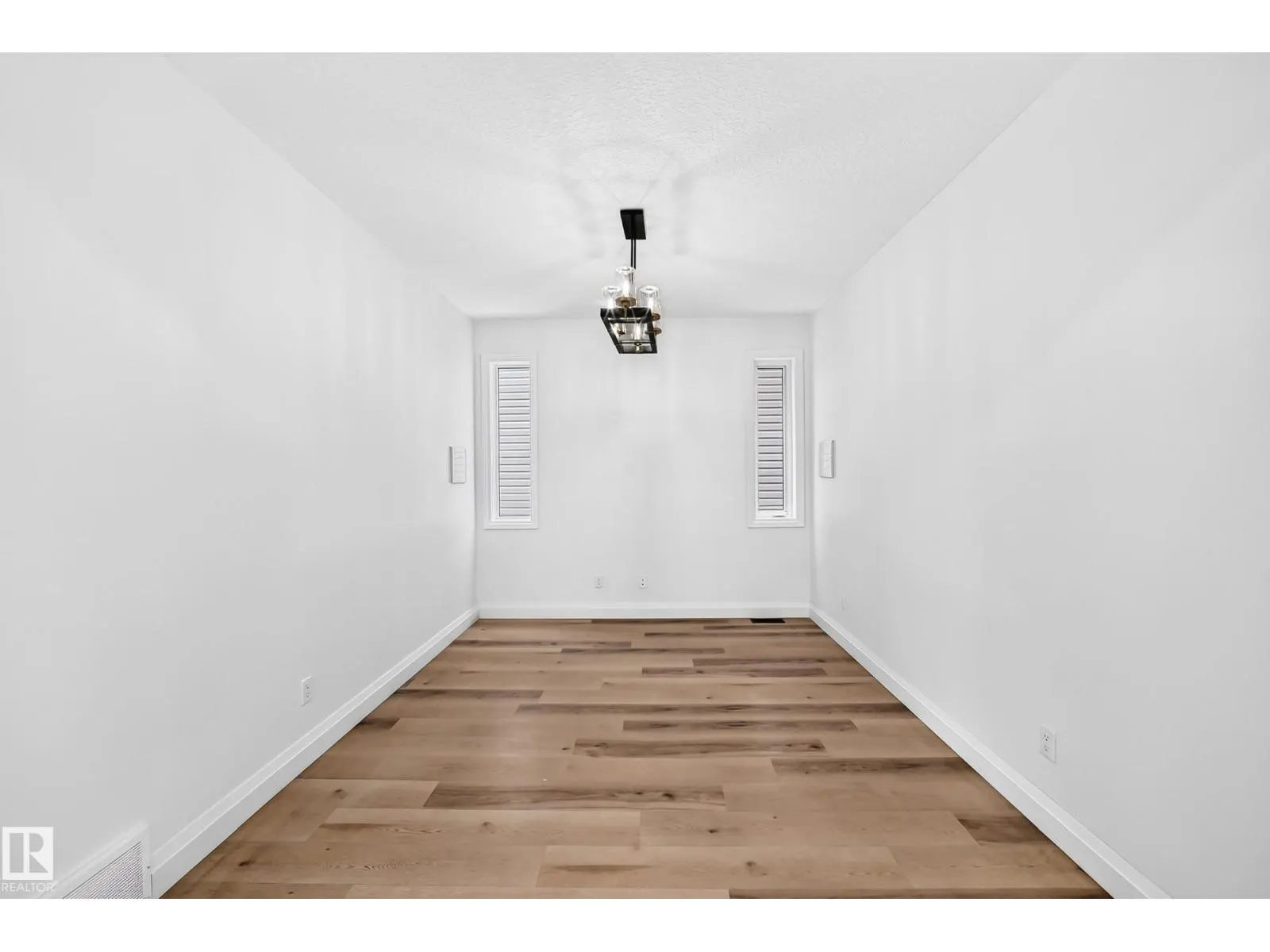 244 SHEPPARD CI