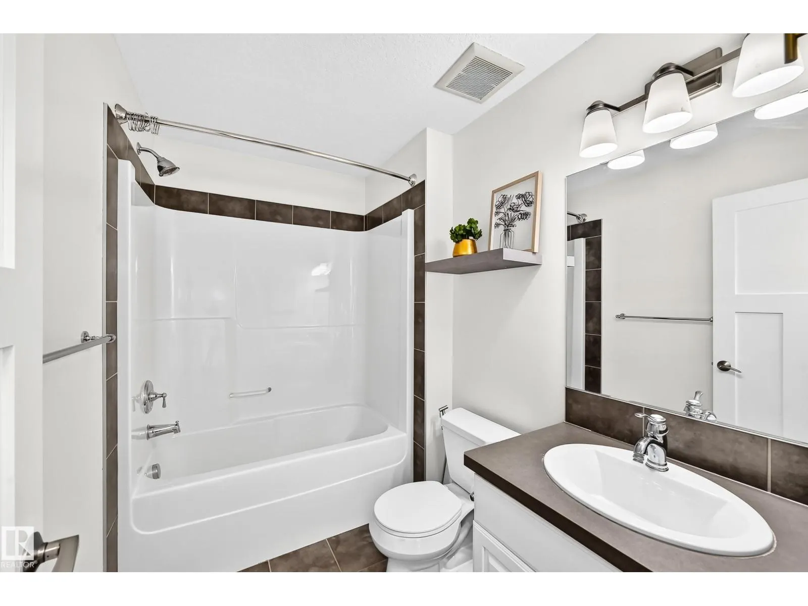 244 SHEPPARD CI