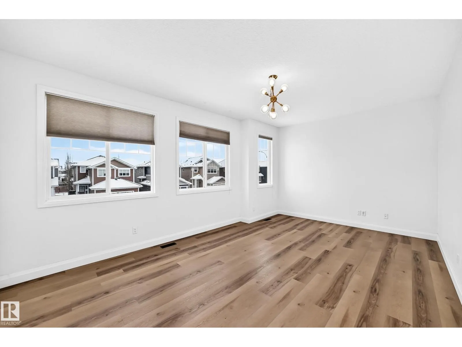 244 SHEPPARD CI