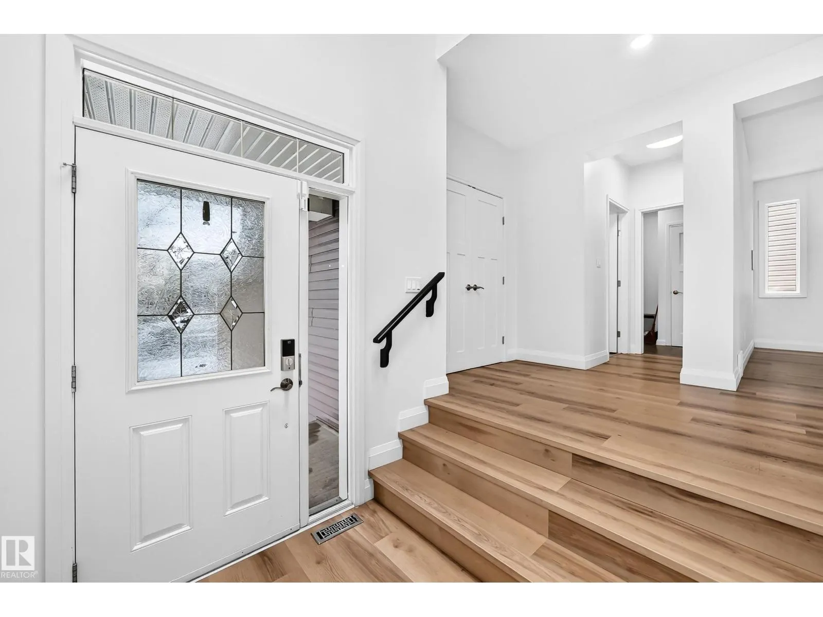 244 SHEPPARD CI