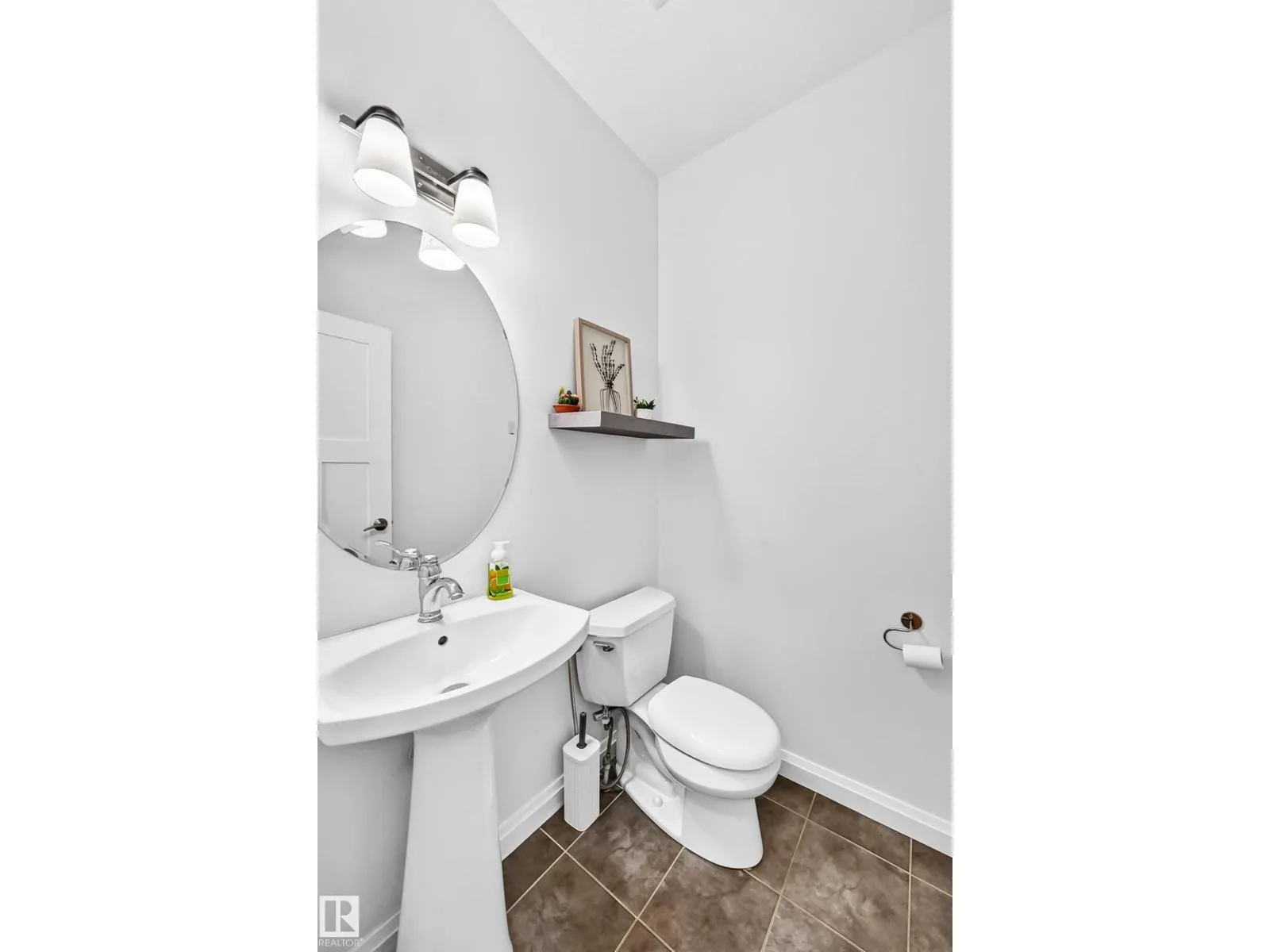 244 SHEPPARD CI