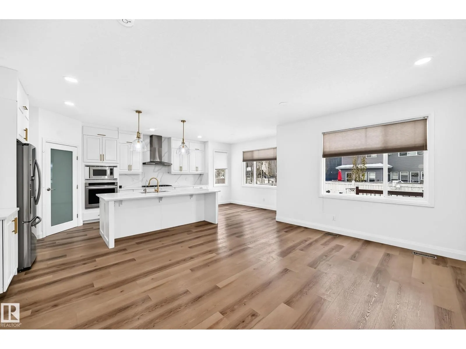 244 SHEPPARD CI