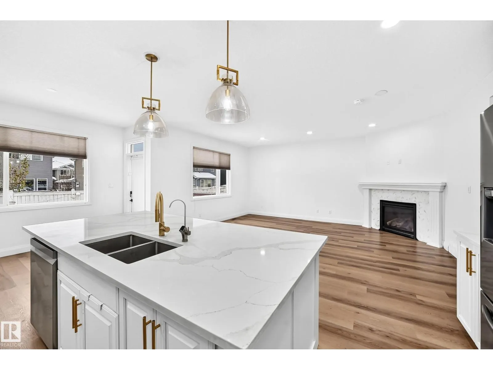 244 SHEPPARD CI