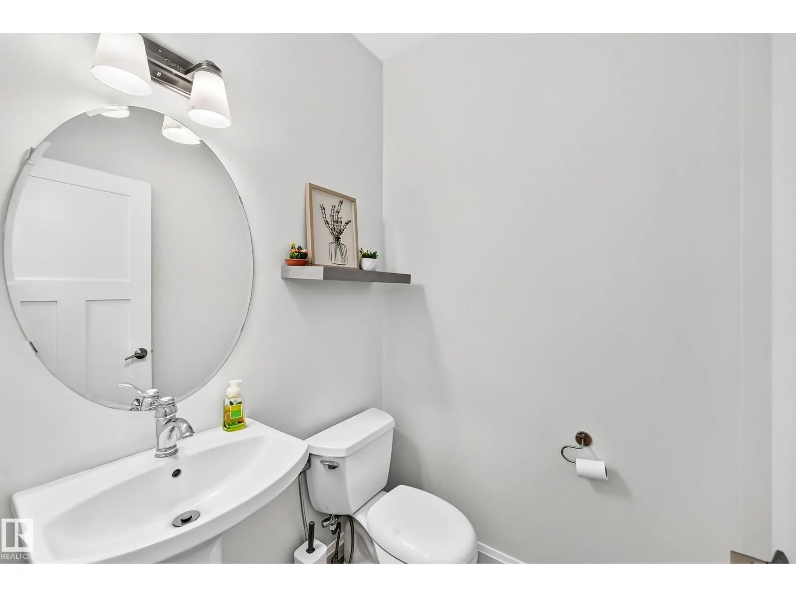 244 SHEPPARD CI