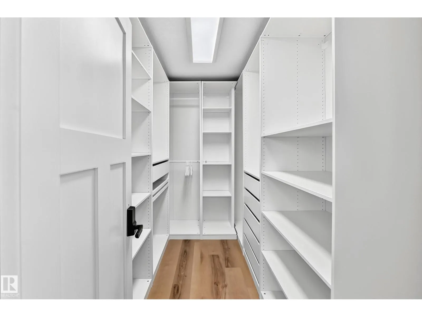 244 SHEPPARD CI