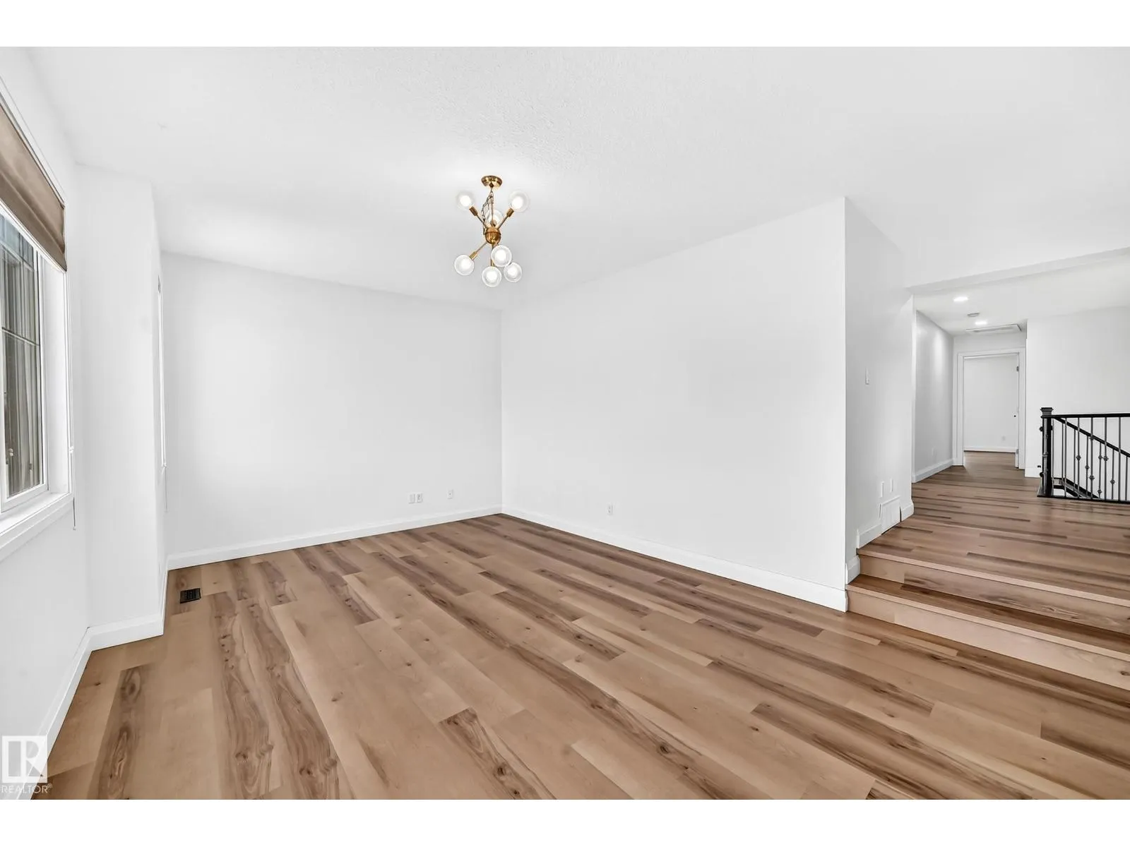 244 SHEPPARD CI