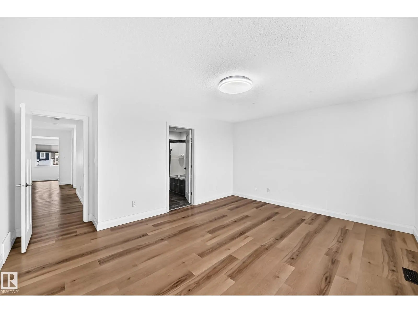244 SHEPPARD CI