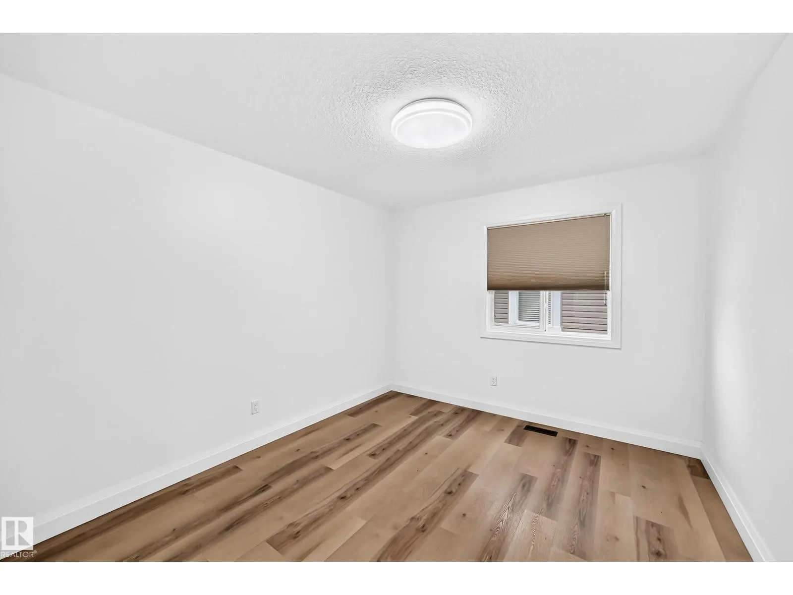244 SHEPPARD CI