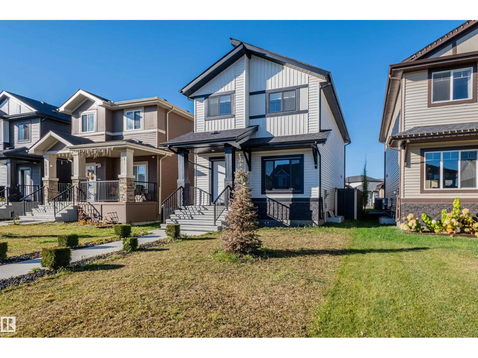 10624 98 ST