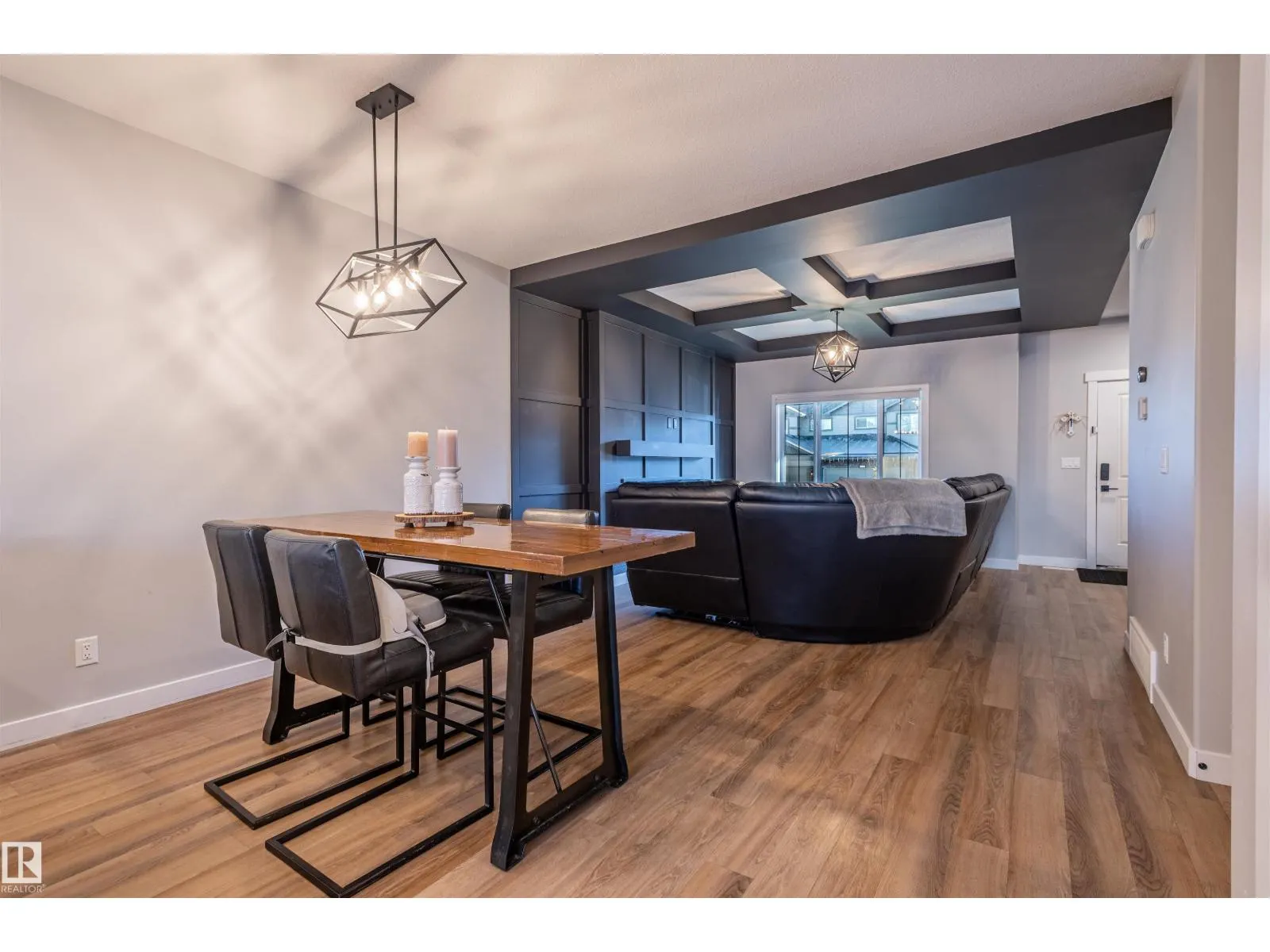 10624 98 ST