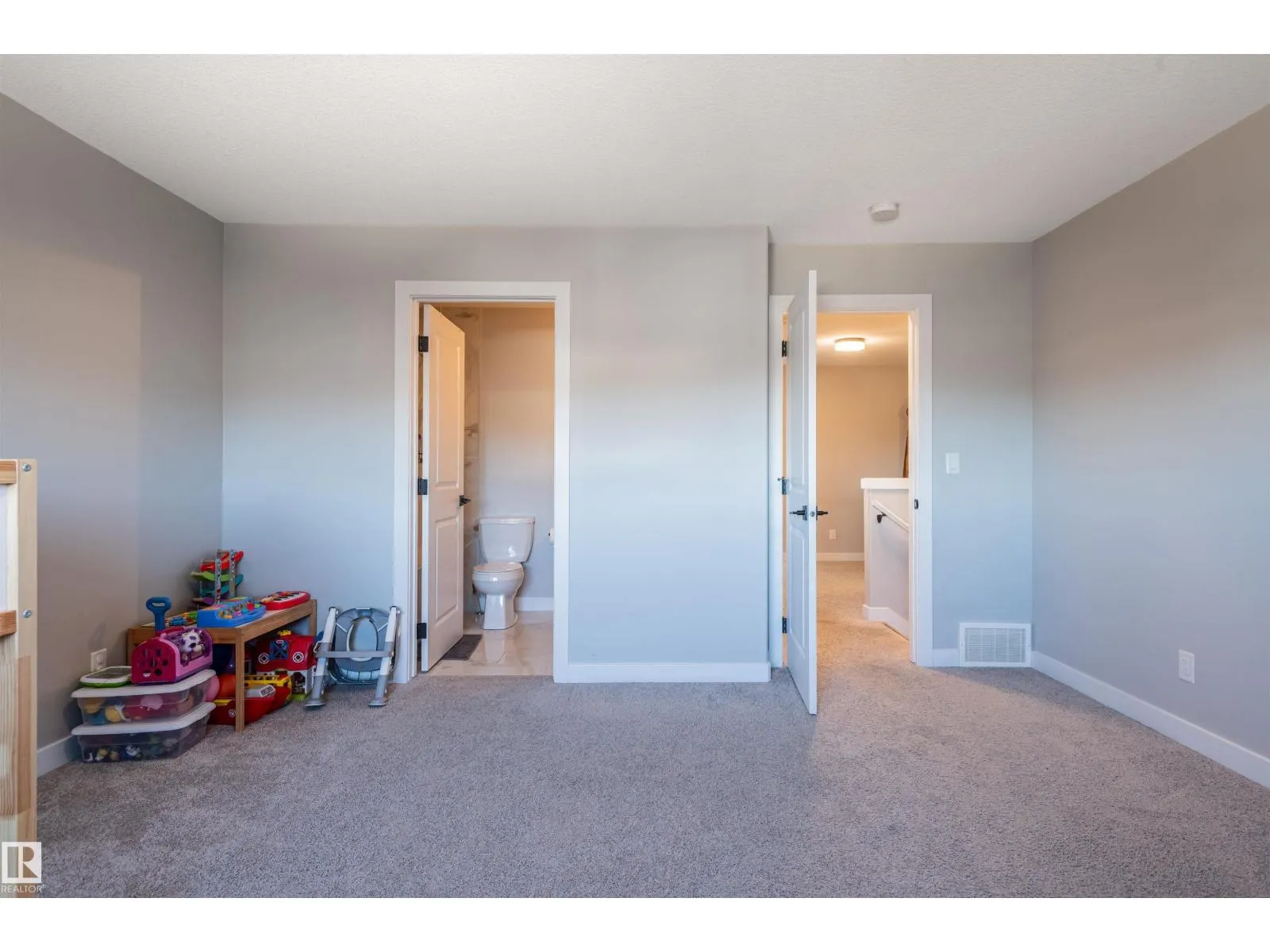 10624 98 ST