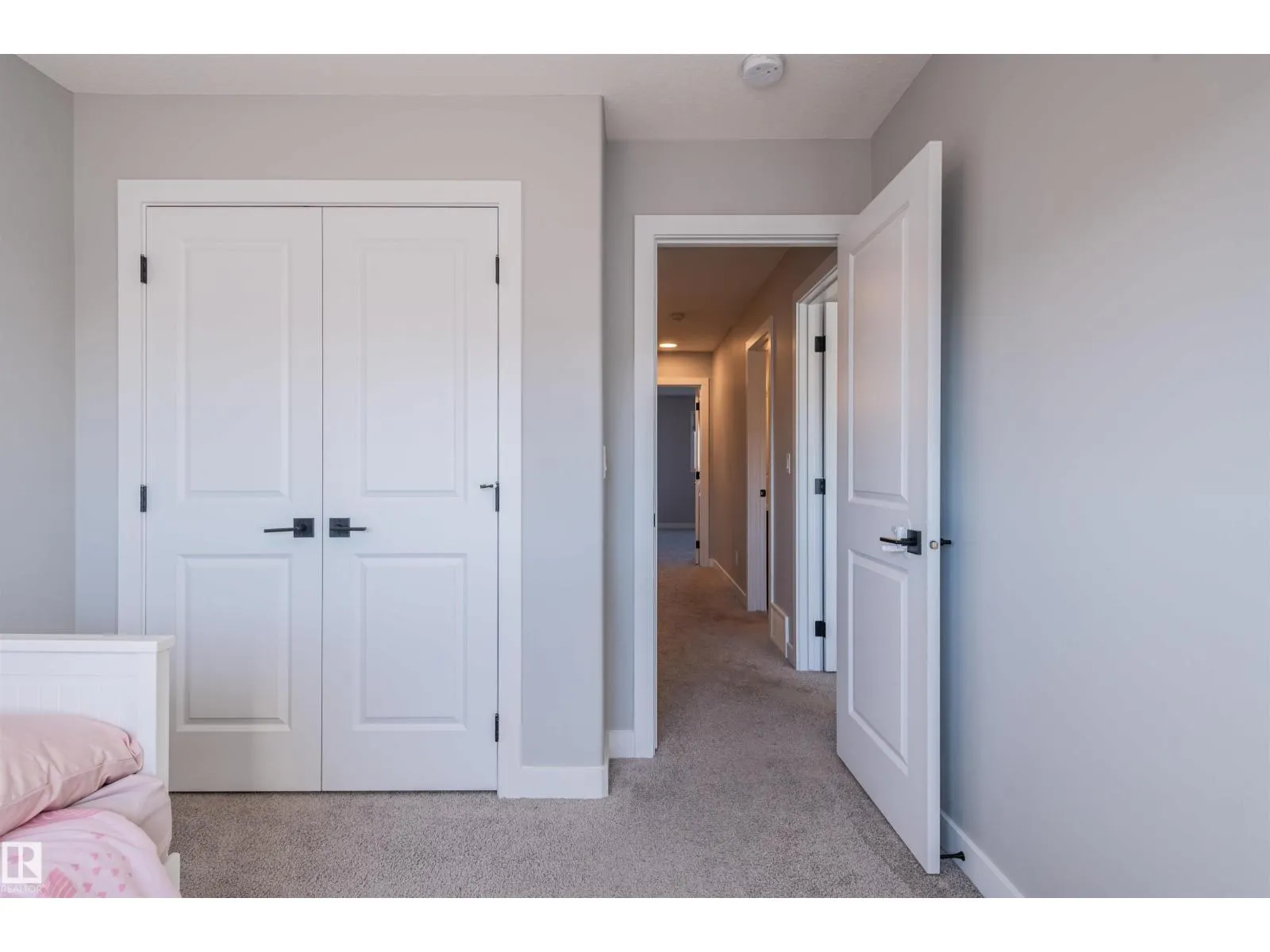 10624 98 ST