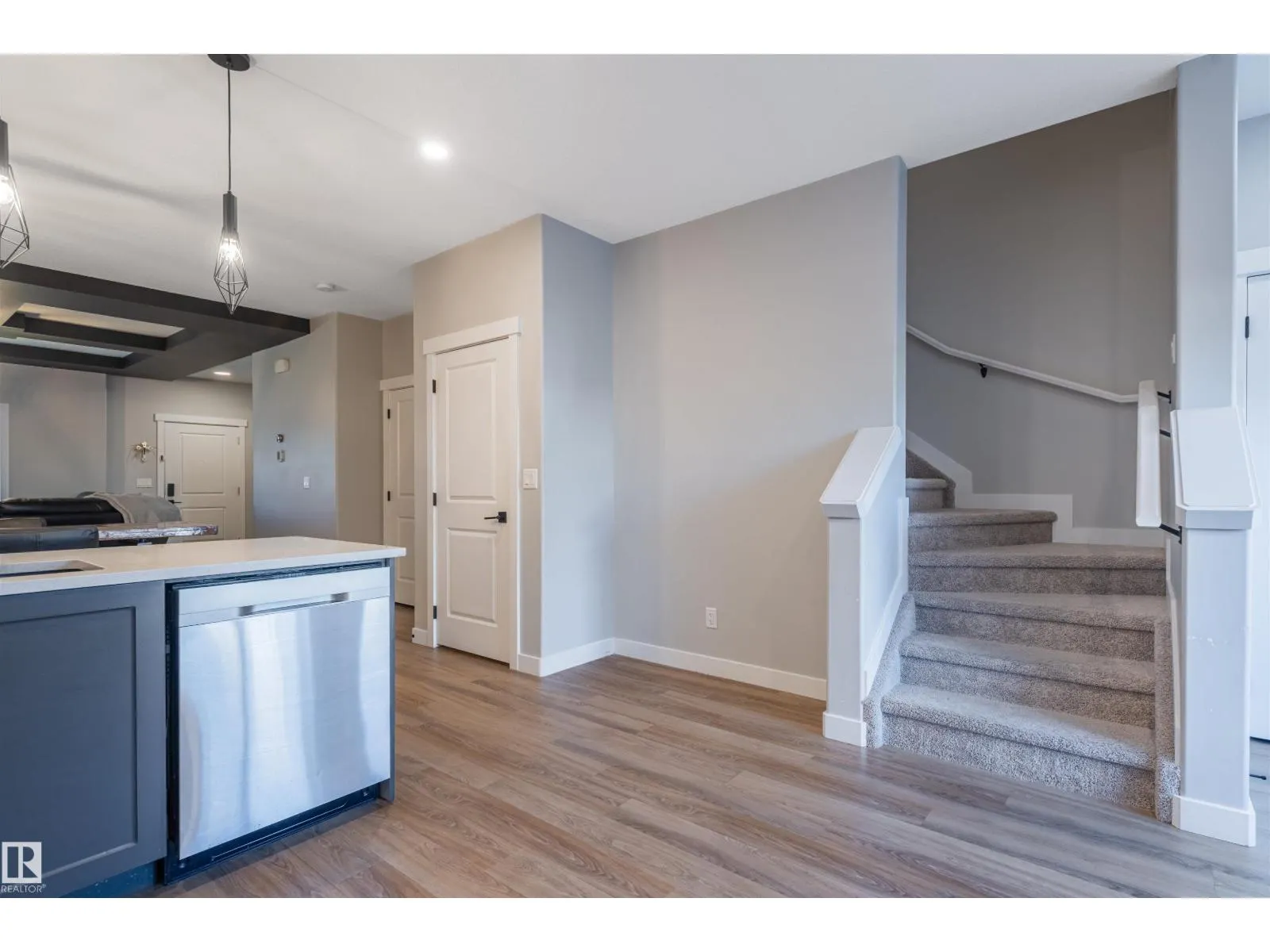 10624 98 ST