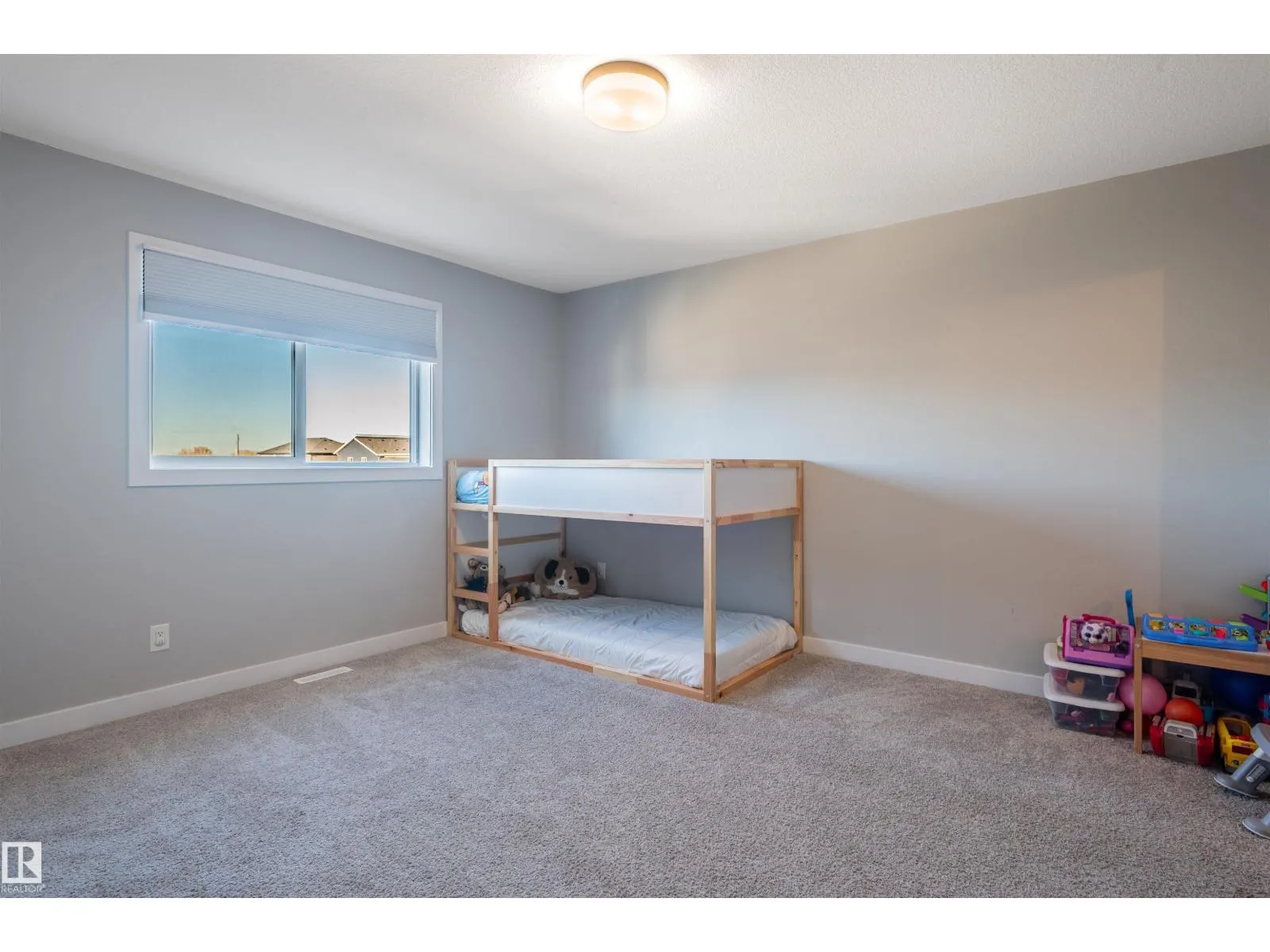 10624 98 ST