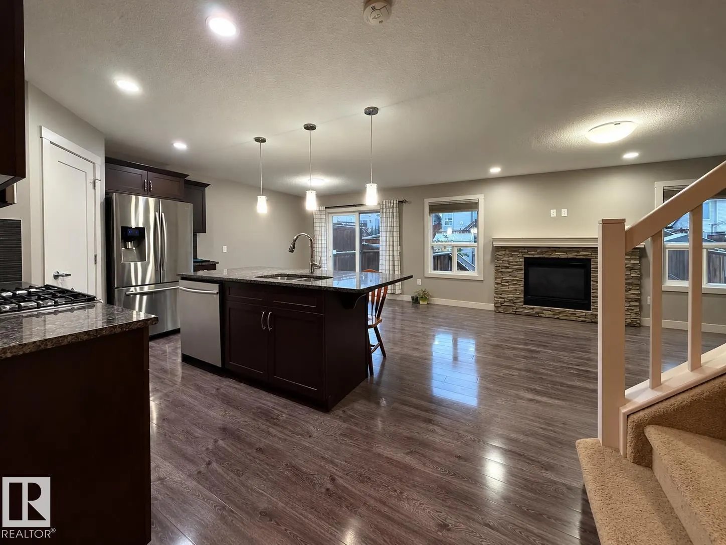 153 SUMMERSTONE LN
