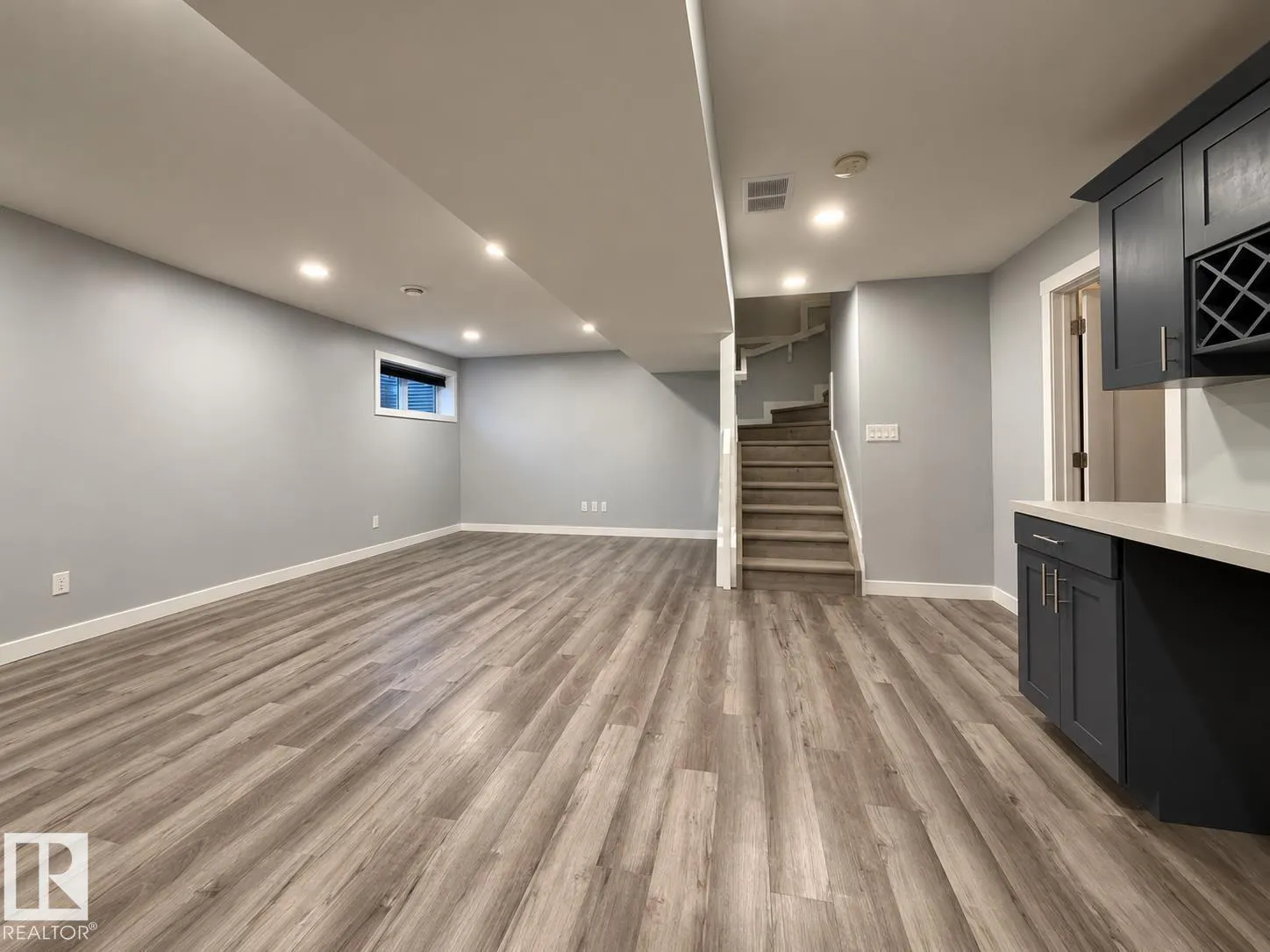153 SUMMERSTONE LN