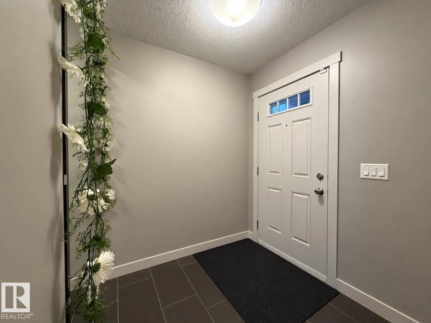 153 SUMMERSTONE LN