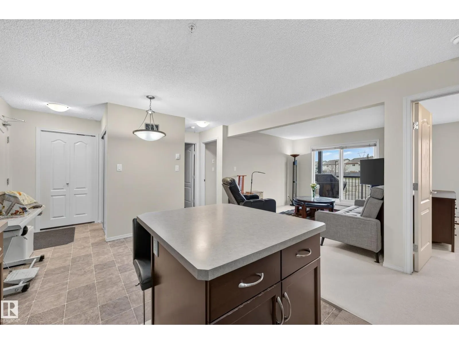 #206 5951 165 AV NW