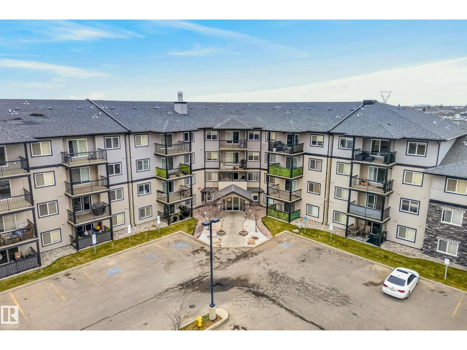 #206 5951 165 AV NW