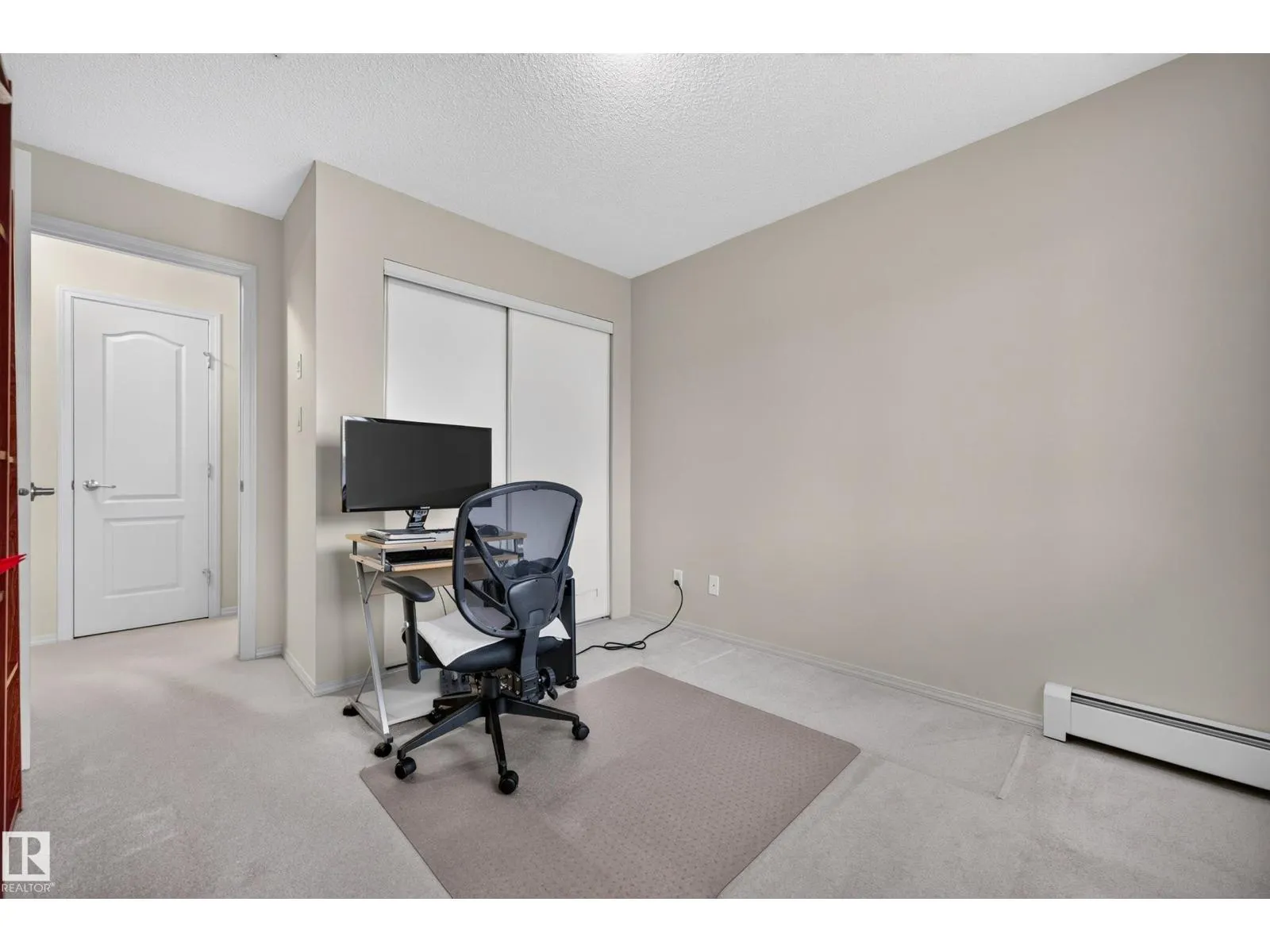 #206 5951 165 AV NW