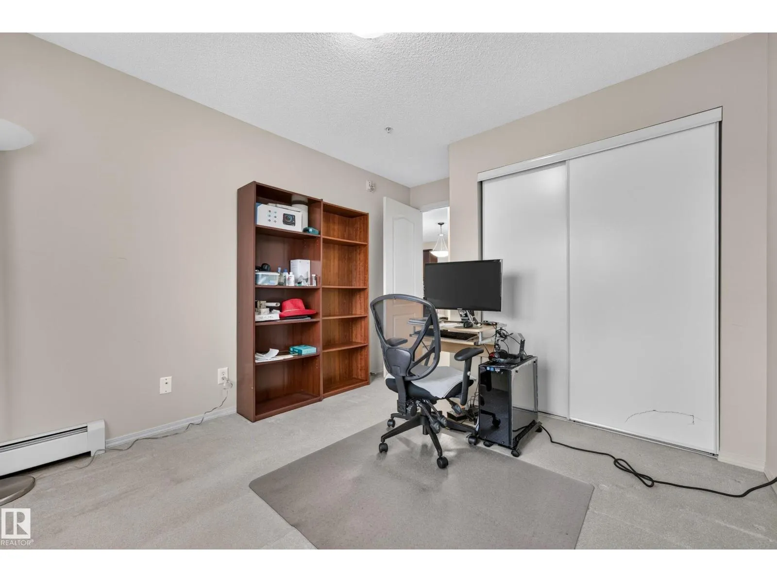 #206 5951 165 AV NW