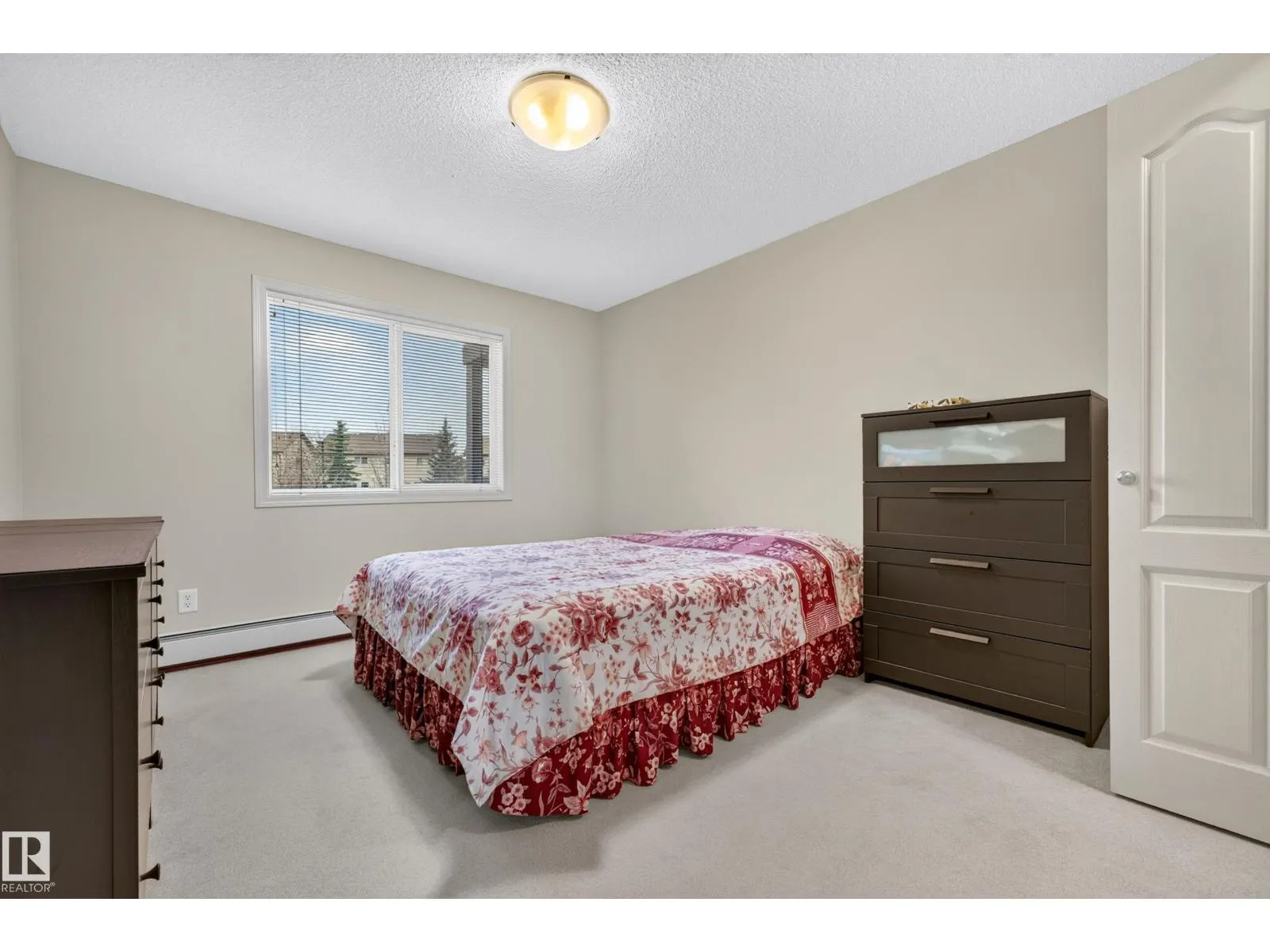 #206 5951 165 AV NW