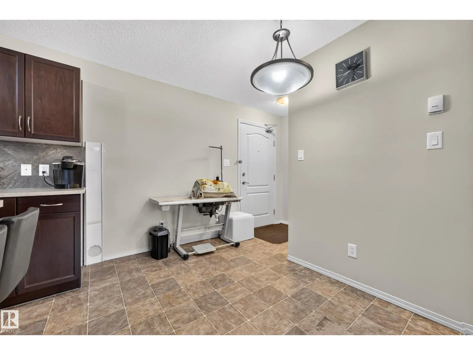 #206 5951 165 AV NW