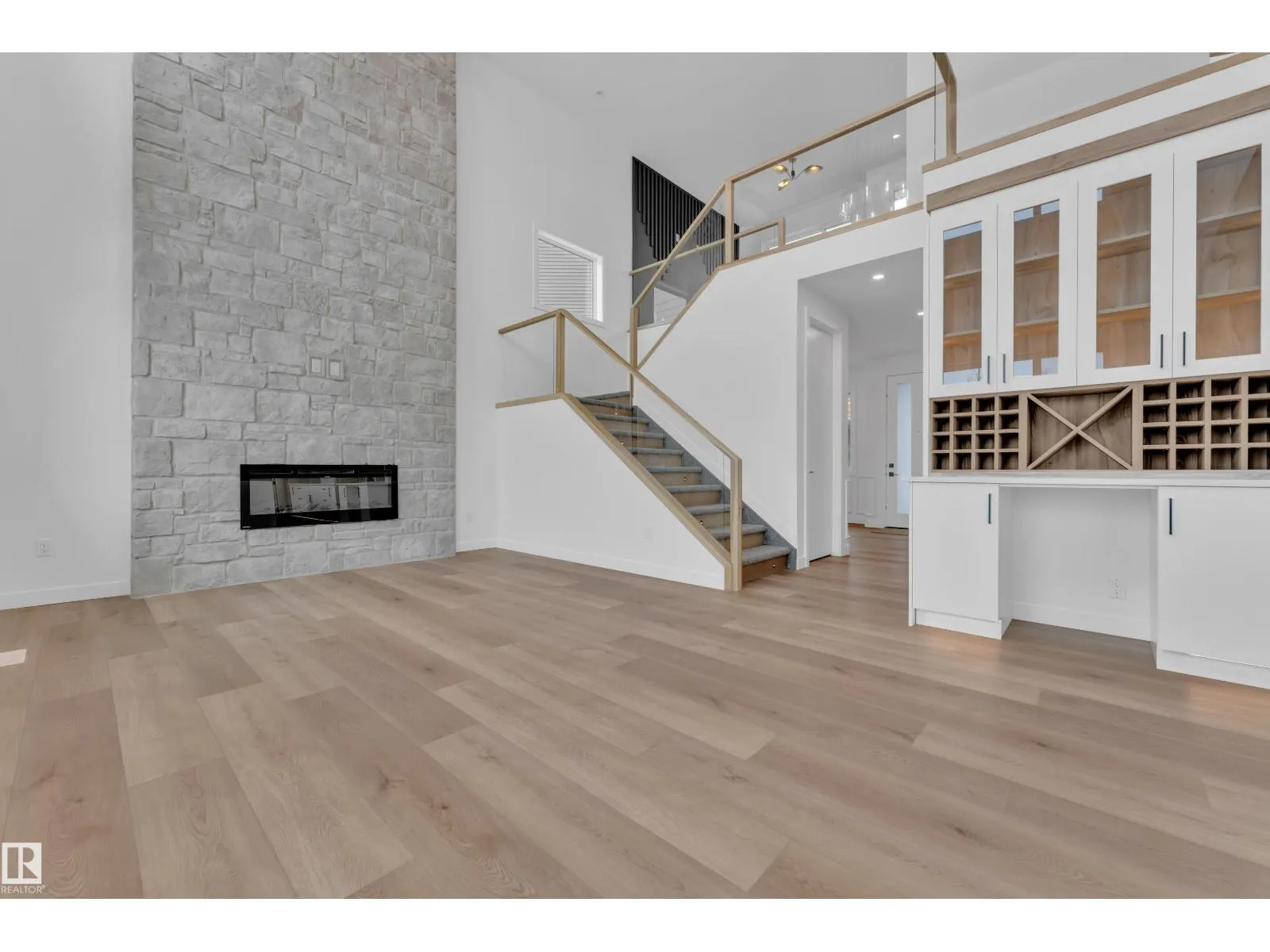 159 Graybriar DR