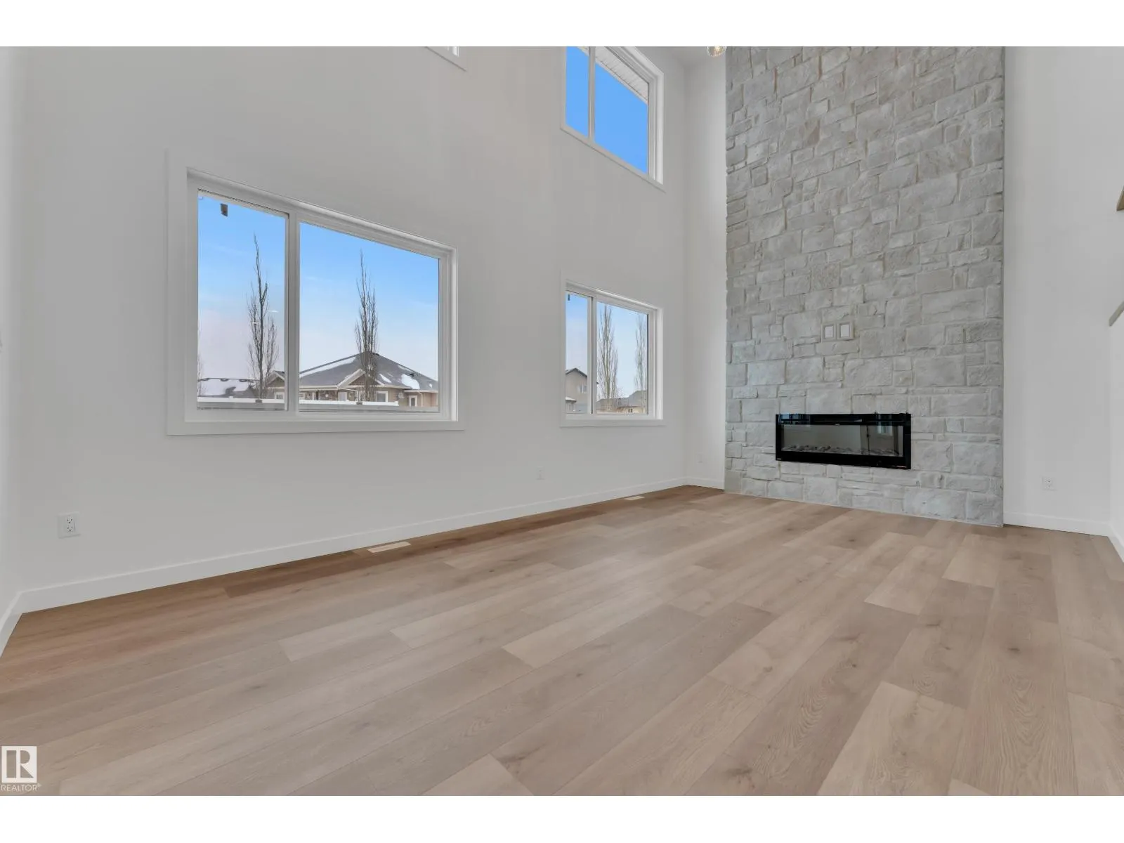 159 Graybriar DR