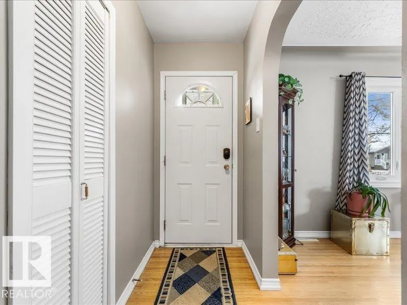 9913 109 ST